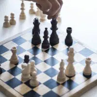 How Queen moves in Chess