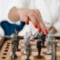 Queen kill queen in chess